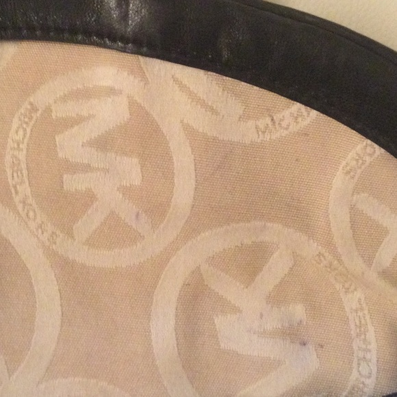 EUC Michael Kors Black Pebbled Clutch - Picture 6 of 16